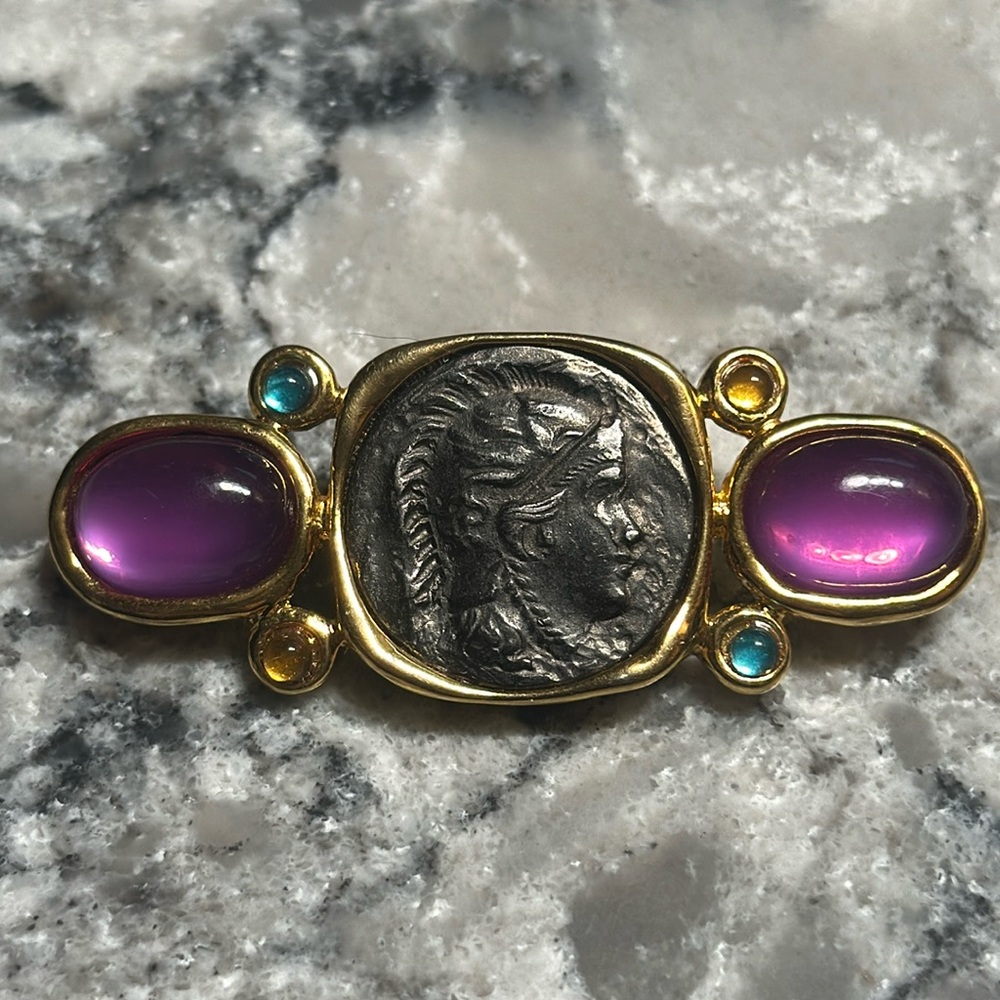 Unknown source vintage broach
